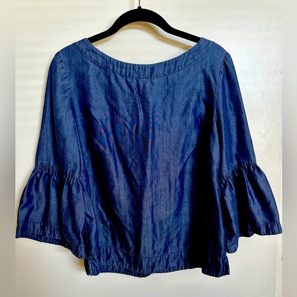 Women’s bubble sleeve blouse